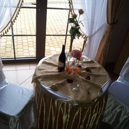 Orchidea - - 24h Inn Lipsko